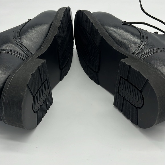 New Black parade boots size 225/96 made in Canada - Picture 4 of 6